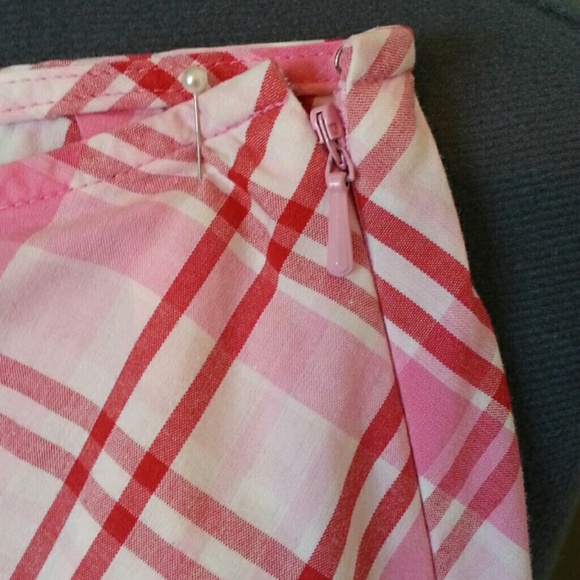 🦄Ann Tayor Loft Capris - Picture 2 of 3